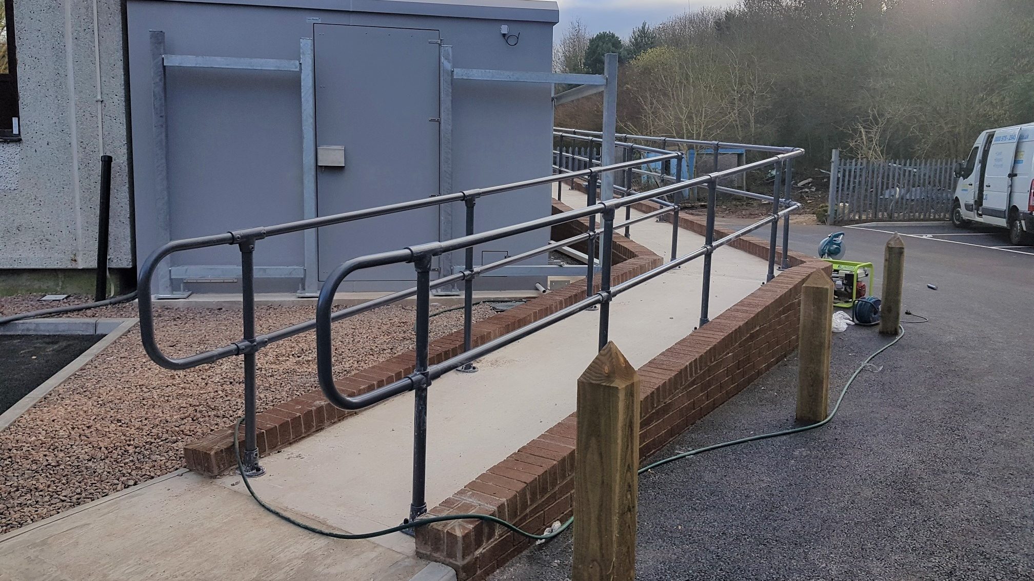 Key Clamp Handrail Systems: A Buyer's Guide | Ezi Klamp Systems