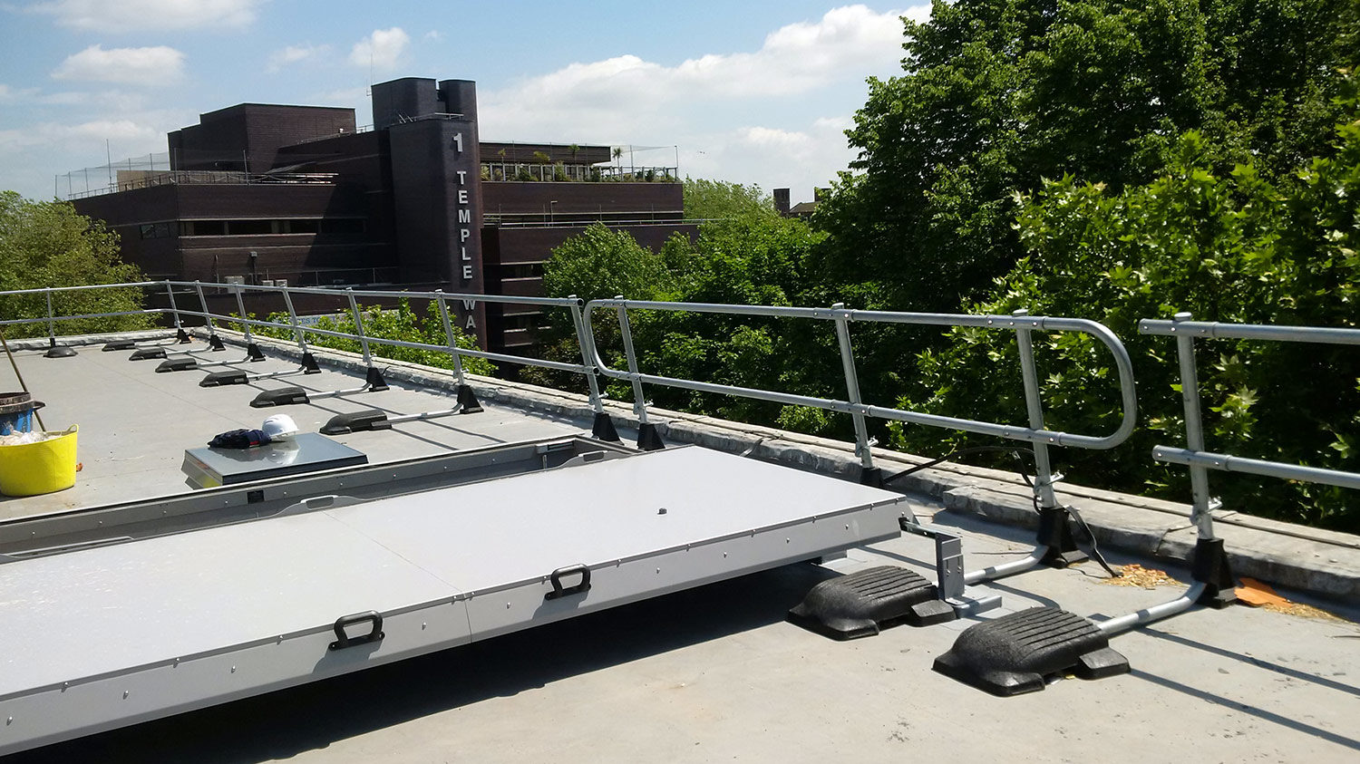 Are You Meeting Roof Edge Protection Requirements Ezi Klamp Systems